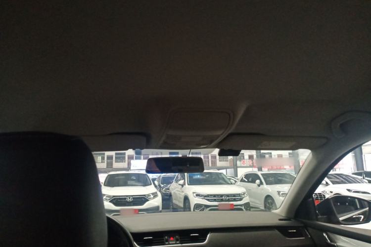 Used Skoda Octavia 2016 1.6L Automatic Chuanxing Edition Headliner