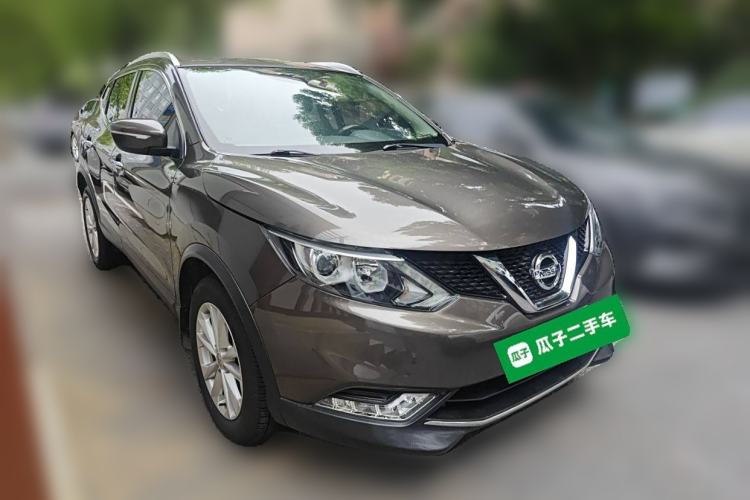 Used Nissan Qashqai 2016 2.0L CVT Elite Edition Front Right 45 Deg