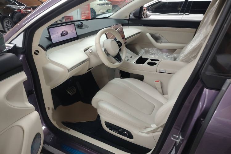 Used Hima Luxeed R7 2024 All-Electric 802 km Max
