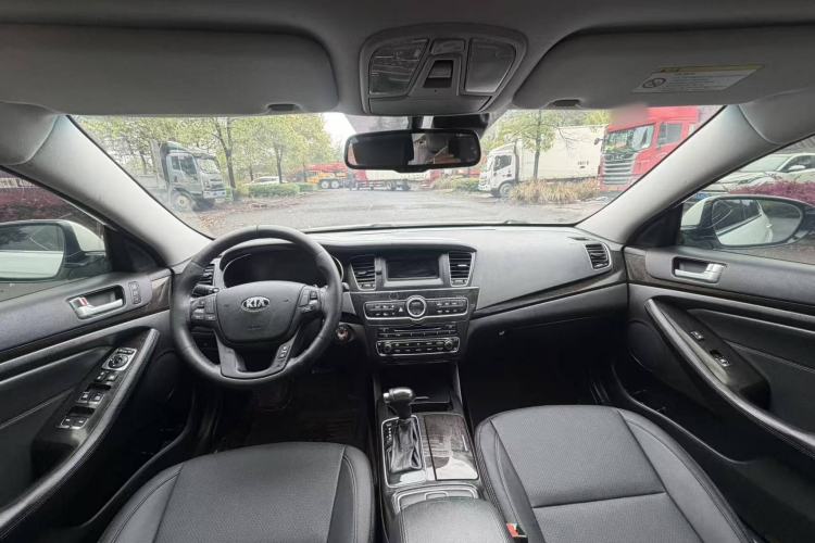 Used Kia Cadenza 2013 2.4L Business Sunroof Version China IV Standard