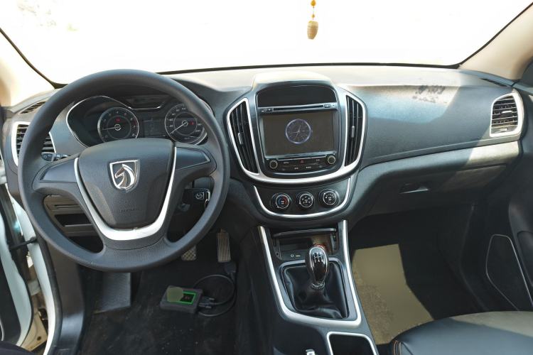 Used Baojun 560 2015 1.8L manual Comfort trim level
