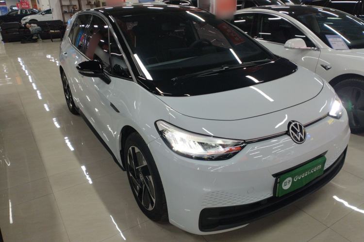 Used Volkswagen ID.3 2023 Upgraded Model Pure Intelligent Enjoyment Version Front Right 45 Deg