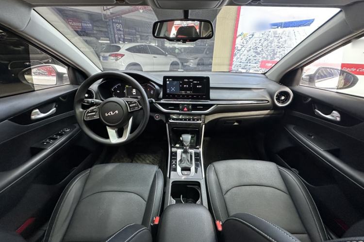 Used Kia K3 2021 Revised 1.5L CVT Fashion Edition Interior 1