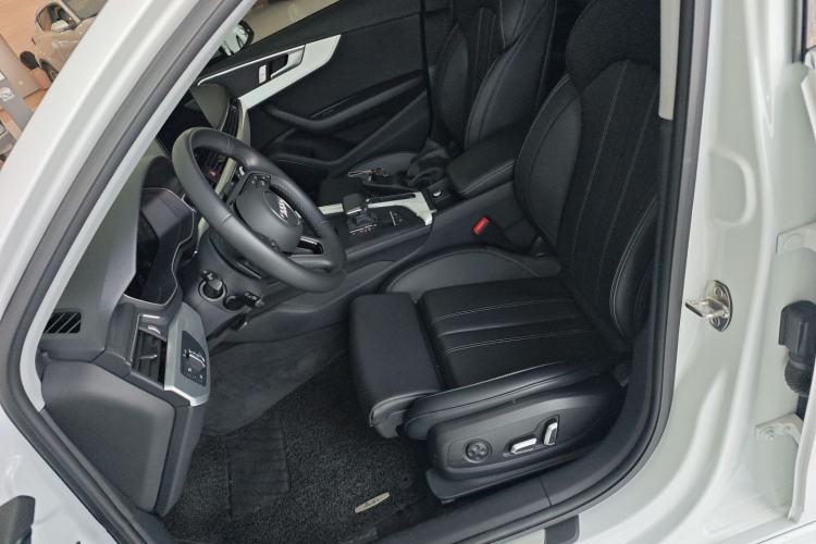 Used Audi A4L 2023 40 TFSI Luxury Dynamic Model Left Front Seat