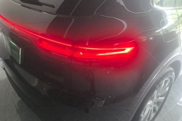 Used Porsche Cayenne E-Hybrid 2019 Cayenne E-Hybrid 2.0T Right Rear Taillight