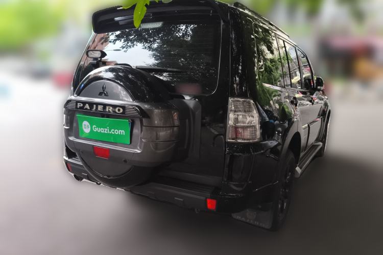 Used Mitsubishi Pajero 2018 3.0L Automatic Comfort Edition
