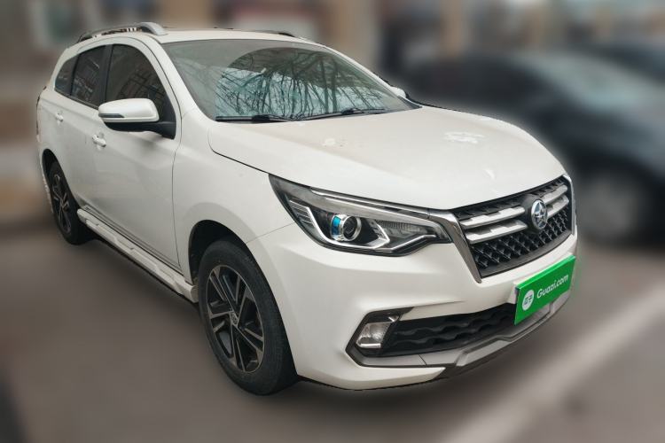 Used Venucia T70 2018 2.0L CVT Smart Enjoyment Version Front Right 45 Deg