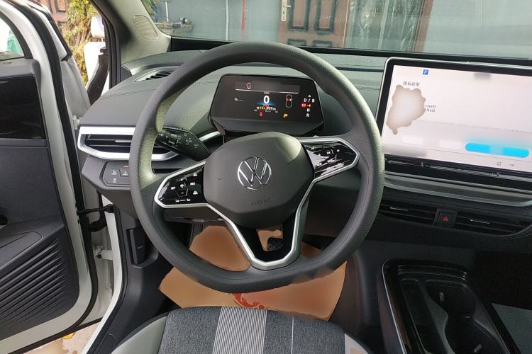 Used Volkswagen ID.4 CROZZ 2025 Pure Edition Steering Wheel