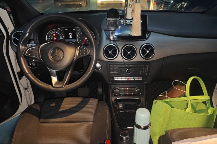 Used Mercedes-Benz B-Class 2016 B 180 Center Console