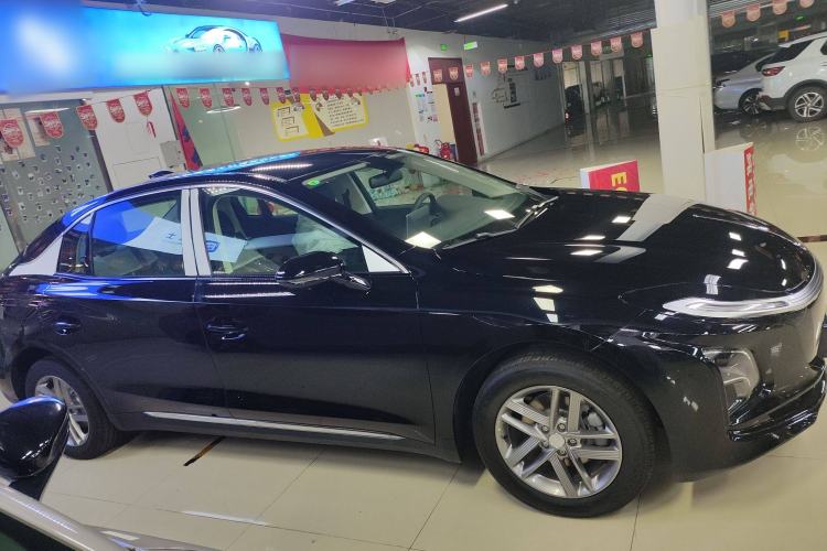 Used Hongqi E-QM5 2025 500km Range Commuter Version