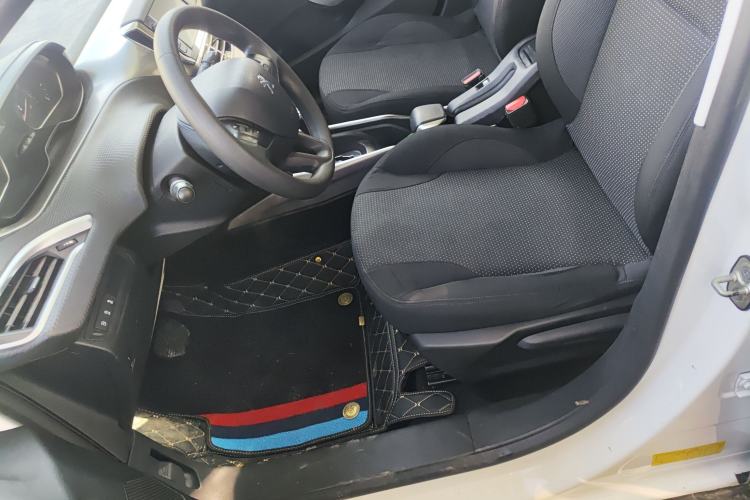 Used Peugeot 2008 2018 1.6L Automatic Fashion Edition