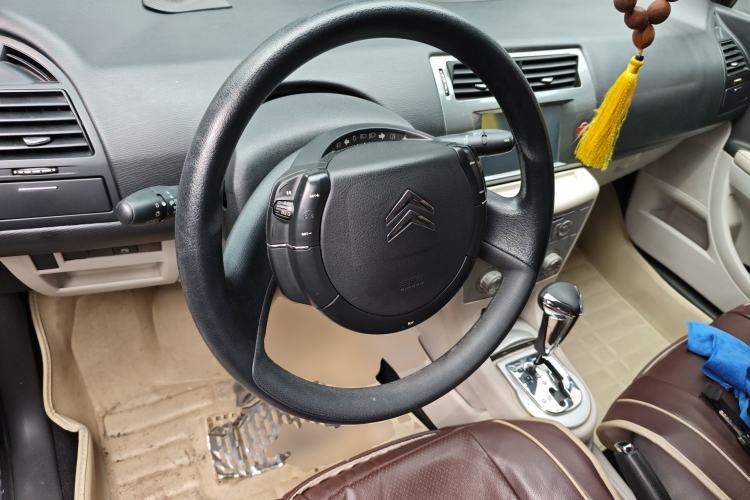 Used Citroen C-Quatre 2011 Sedan 1.6L Automatic Champion Edition Steering Wheel