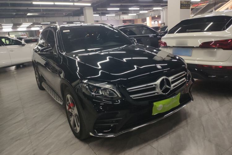 Used Mercedes-Benz GLC 2017 GLC 260 4MATIC Luxury Model Exterior 1