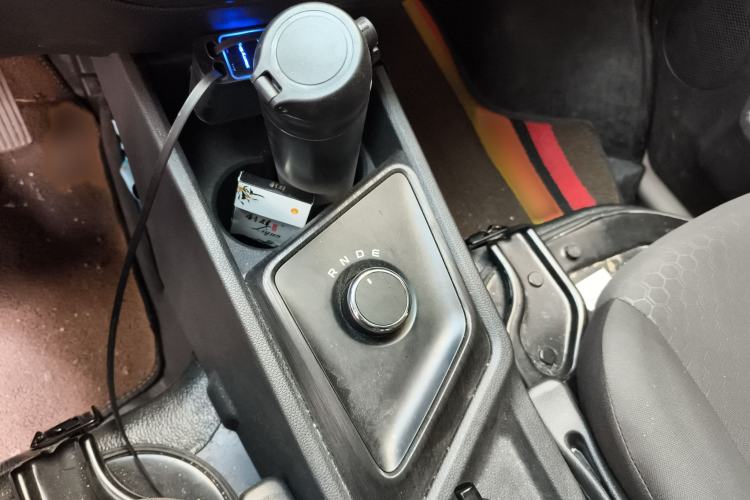 Used Chana Ruixing EM60 2025 Passenger Version Comfort Edition 6 Seats 300 km Range Side-Hinged Doors