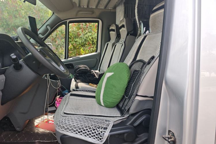 Used Foton Toano 2020 2.0T Multi-Function Extended Wheelbase Mid-Roof 5/6/7-Seater with Rear Dual Tires China VI Emission Standard F20TC3
