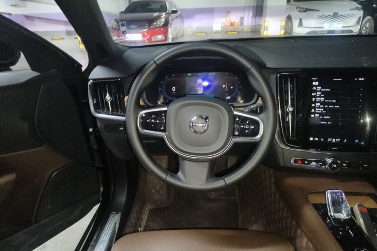 Used Volvo S90 2024 B5 Zhiyi Luxury Edition
