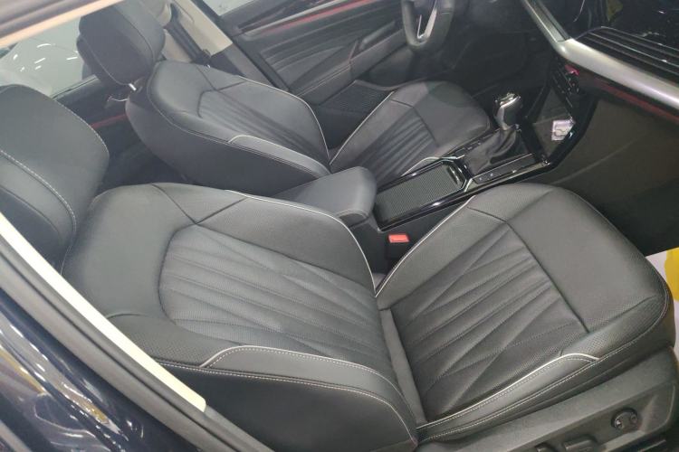 Used Volkswagen Passat 2022 330TSI Starry Luxury Edition Right Front Seat