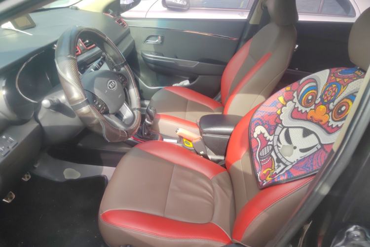 Used Kia K2 2012 Sedan 1.4L MT TOP Commemorative Edition