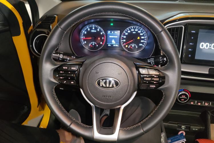 Used Kia kx1 Stonic 2021 1.4L CVT Fun & Sunroof Model Steering Wheel