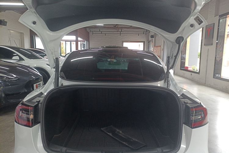 Used Tesla Model 3 2022 Rear-Wheel-Drive Version Trunk