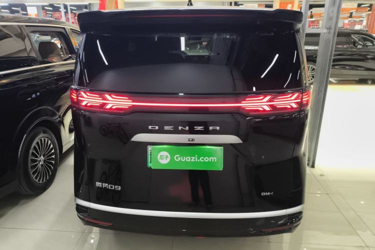 Used Denza D9 2024 DM-i 1050 Luxury Model Rear