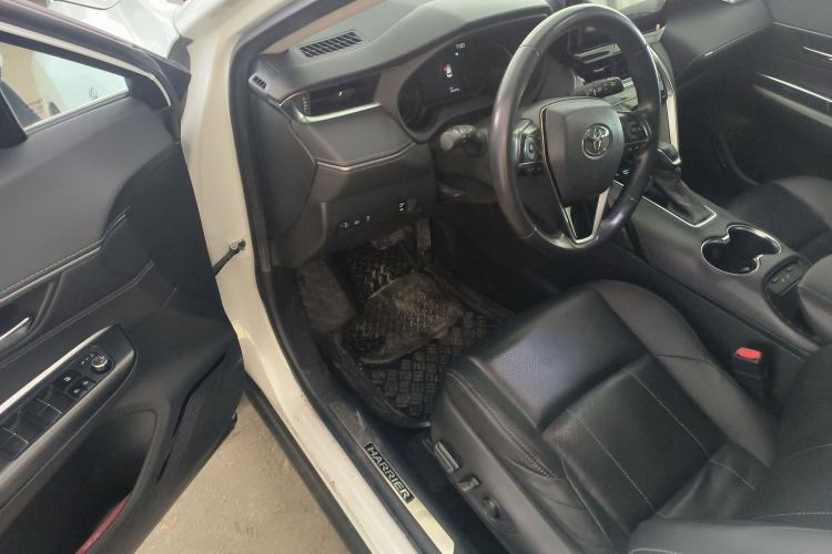 Used Toyota Harrier 2022 Dual-Engine 2.5L CVT Two-Wheel Drive Luxury Edition
