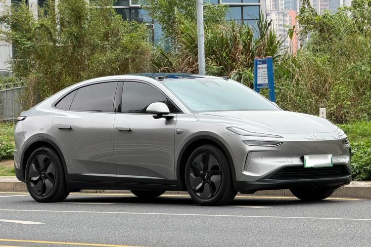 Used ONVO L60 2024 60 kWh Rear-Drive Version Front Right 45 Deg