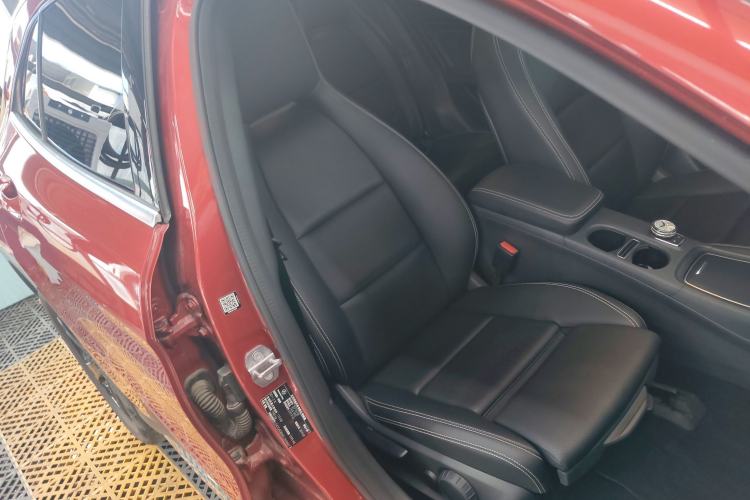 Used Mercedes-Benz GLA 2019 GLA 200 Fashion Model Right Front Seat