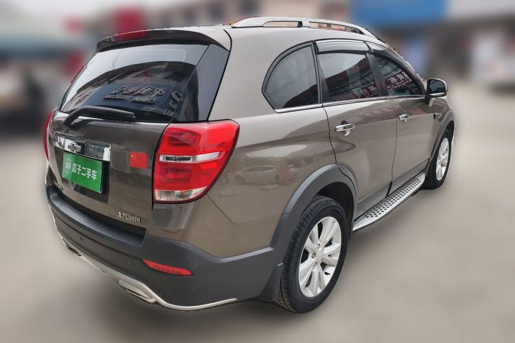 Used Chevrolet Captiva 2017 2.4L 4x4 Flagship Edition 7-Seater Rear Right 45 Deg