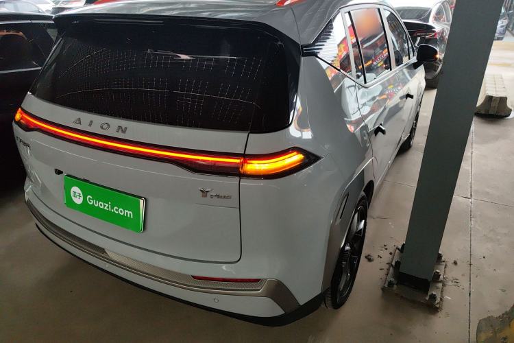 Used AION Y 2022 Plus 70 Tech Edition