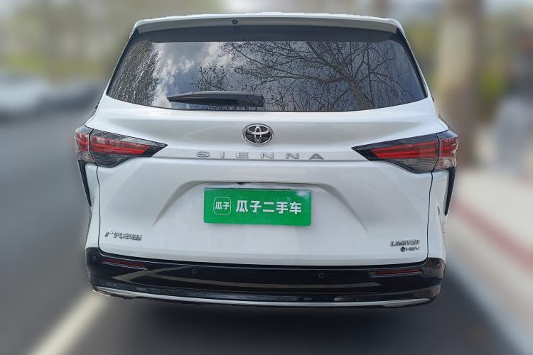 Used Toyota SIENNA 2024 2.5L Hybrid Luxury Edition Rear