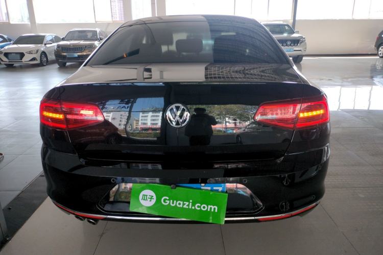 Used Volkswagen Magotan 2018 330TSI DSG Advanced Model Rear