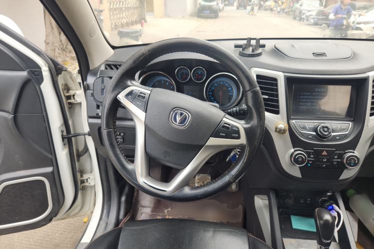 Used CHANGAN CS35 2014 1.6L Automatic Luxury Model China IV Standard Steering Wheel