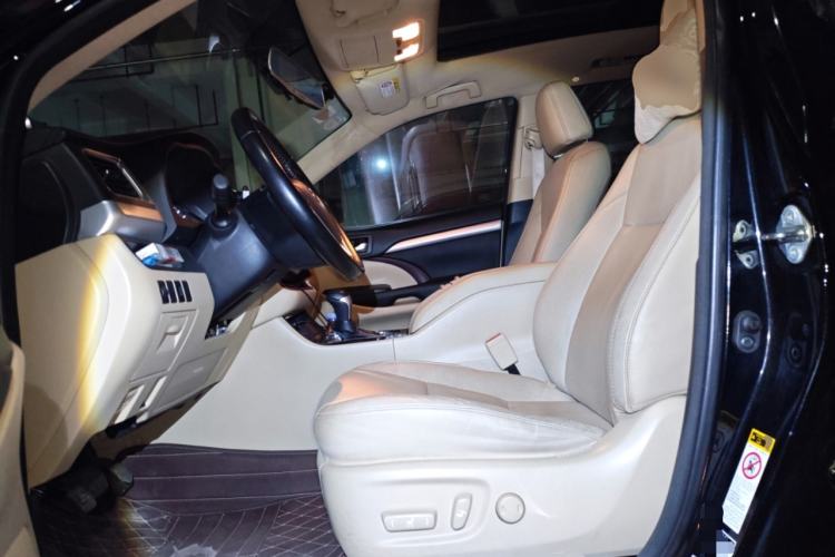 Used Toyota Highlander 2015 2.0T Four-Wheel Drive Luxury Edition 7-Seater
