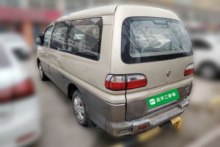 Used FORTHING Lingzhi 2015 V3 1.6L 9-Seater Standard Model