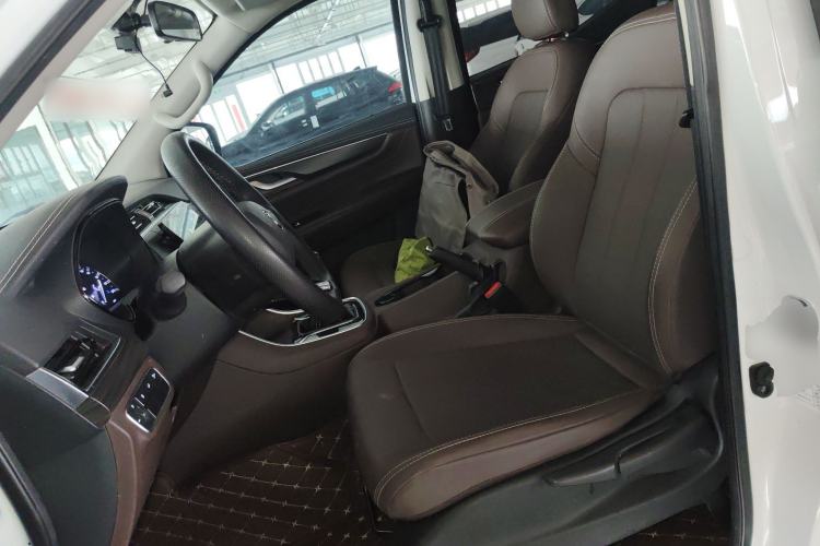 Used Dongfeng Palazzo 2022 2.0T Manual Two-Wheel Drive Luxury Version