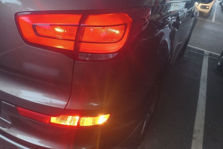 Used Kia Sportage R 2015 2.0L Manual Two-Wheel Drive GLS Trim
