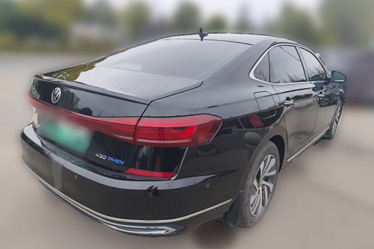 Used Volkswagen Passat New Energy 2022 430 PHEV Hybrid Luxury Edition Rear Right 45 Deg