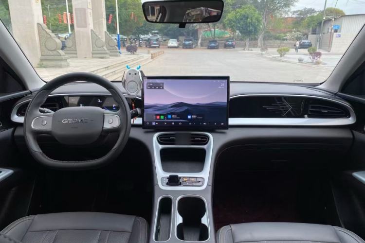 Used Geely Galaxy Geome 2025 UP 410km Exploration Edition Interior 1