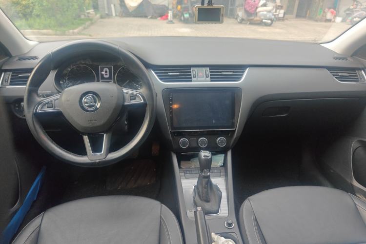 Used Skoda Octavia 2017 1.6L Automatic Smart Drive Edition