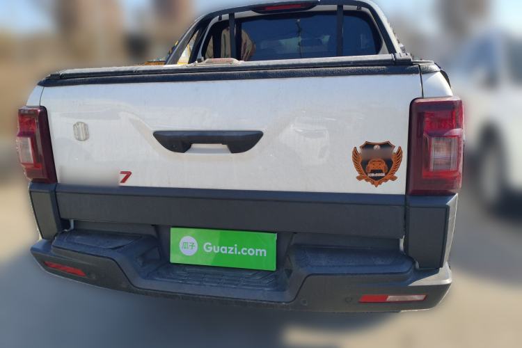 Used JMC Yuhu 7 2023 2.0T Automatic Diesel 4x4 Comfort Version Standard Wheelbase
