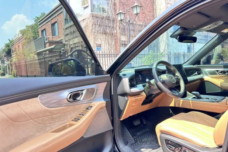 Used GAC Trumpchi ES9 2024 PHEV with 143 km Max
