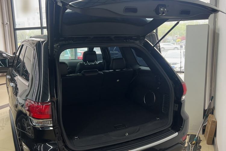 Used Jeep Grand Cherokee 2020 3.0L Elite Navigation Edition Trunk