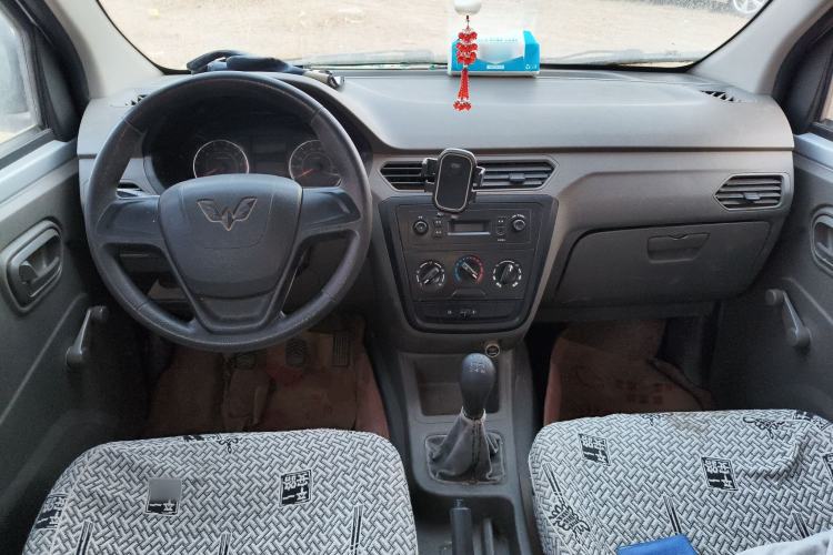 Used Wuling Zhiguang V 2017 1.2L Base Version LMH