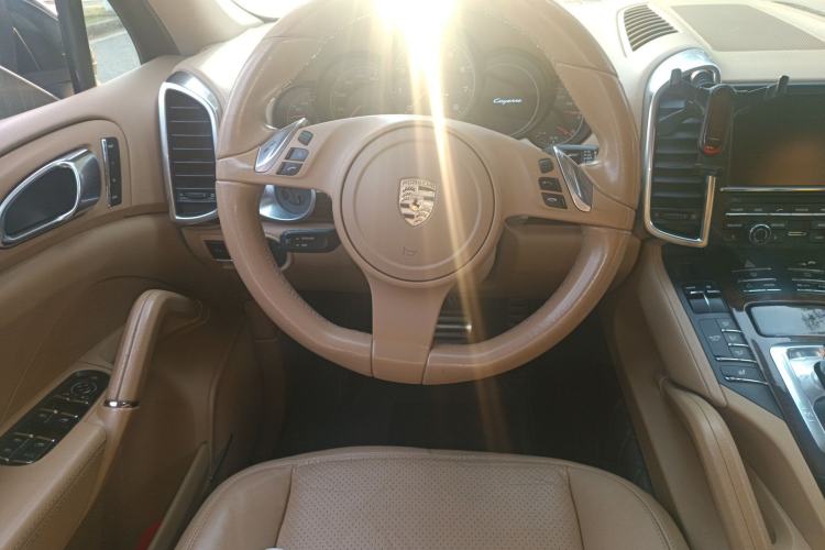 Used Porsche Cayenne 2011 Cayenne 3.0T Steering Wheel