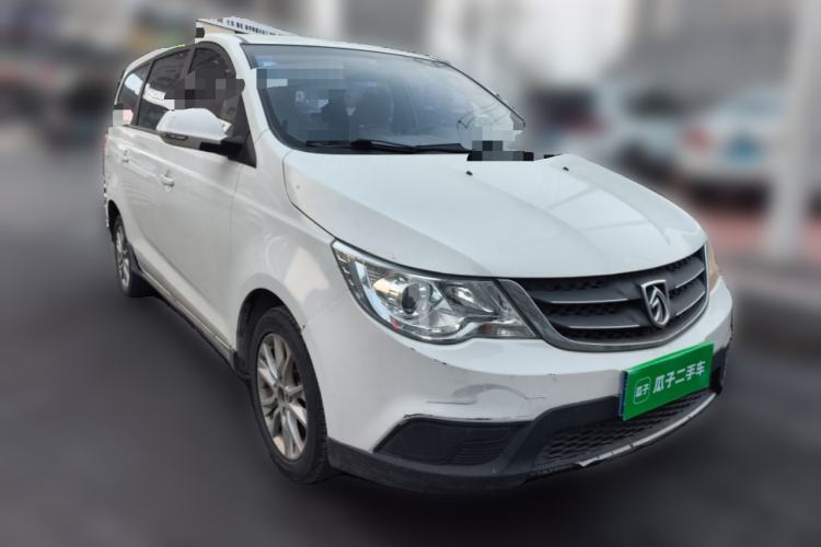 Used Baojun 730 2014 1.5L manual standard trim 7 seats