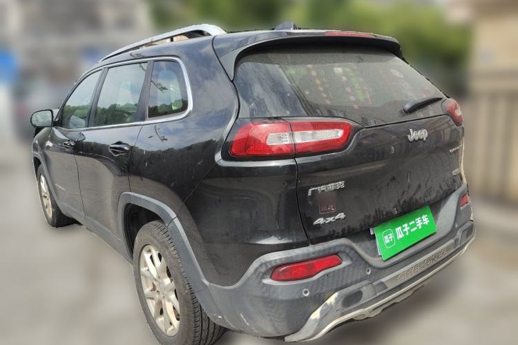 Used Jeep Cherokee 2016 2.4L Leading Edition
