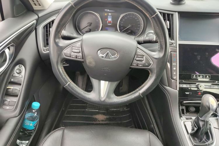 Used Infiniti Q50 2014 2.0T Comfort Edition
