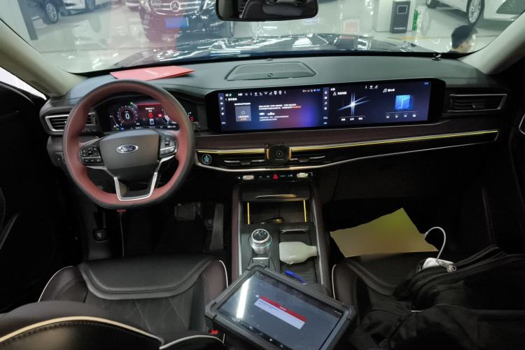 Used Ford Explorer 2023 EcoBoost 285 Four-Wheel Drive Titanium Edition 7-Seater
