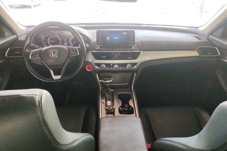 Used Honda Accord 2018 260TURBO Elite Edition China VI Center Console
